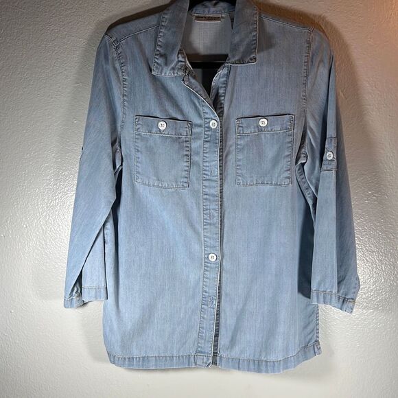 Valerie Steven’s 3/4 Sleeve Button Up Blue Jean Shirt. Light Wash. Size PM - Picture 1 of 11